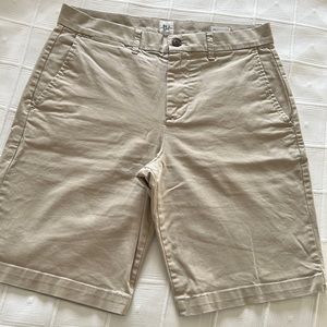 Gap Mens Khaki Shorts